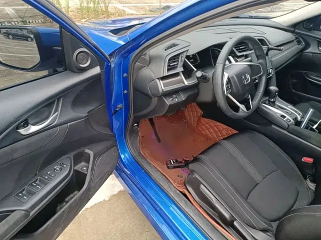 Honda Civic — Фото автомобиля 15
