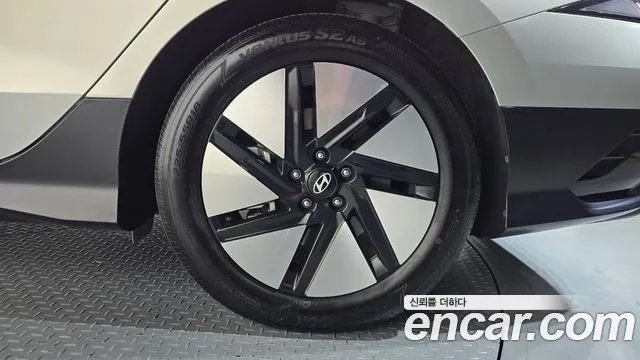 Hyundai Ioniq 6 — Фото автомобиля 5