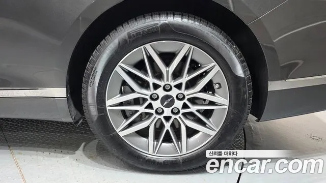Genesis G80 RG3 — Фото автомобиля 6