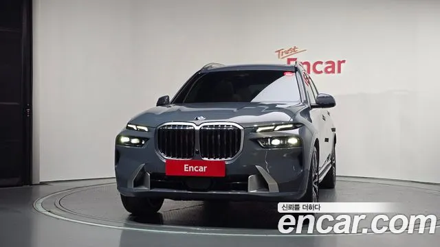 BMW X7 — Фото автомобиля 3