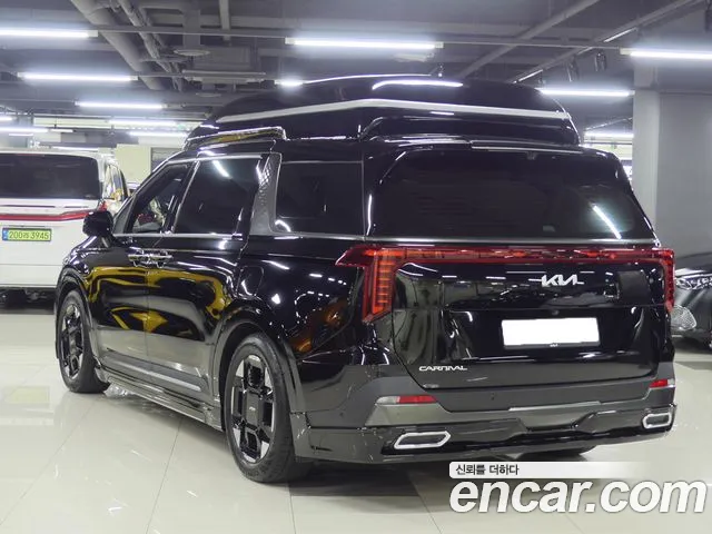 Kia Carnival Generation 4 — Фото автомобиля 3