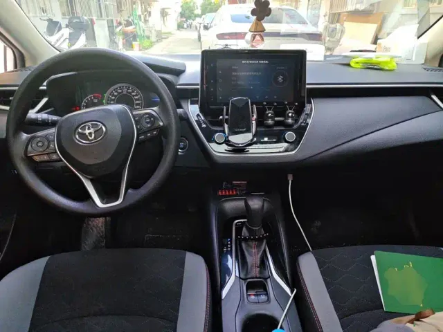 Toyota Corolla — Фото автомобиля 5