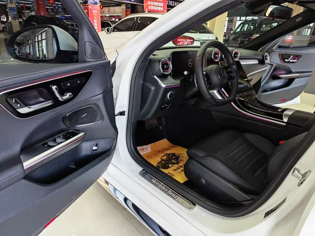 Mercedes-Benz C-Class — Фото автомобиля 6