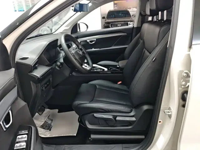 Wuling Asta — Фото автомобиля 14