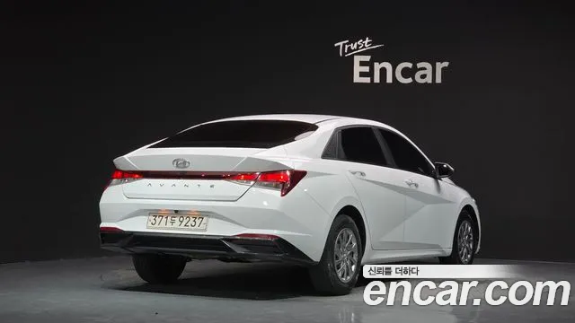 Hyundai AVANTE Avante (CN7) — Фото автомобиля 2