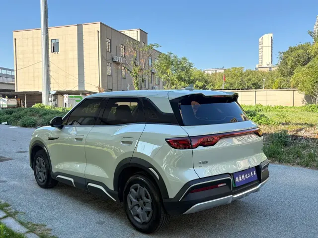 BYD Yuan UP — Фото автомобиля 5