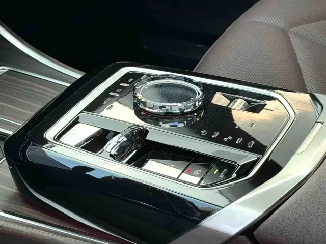 BMW 7 Series — Фото автомобиля 5