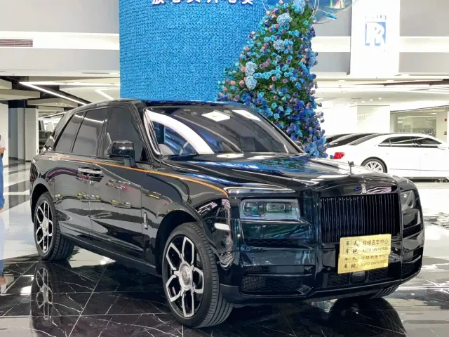 Rolls-Royce Cullinan — Фото автомобиля 3