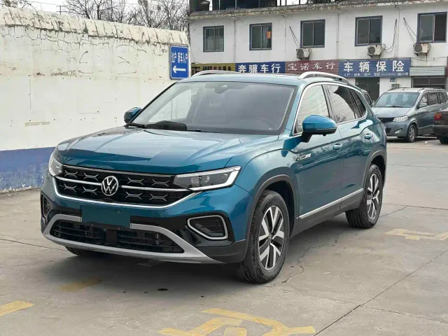 Фотография автомобиля — Volkswagen Tayron