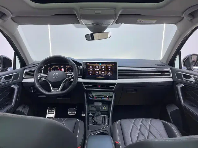 Volkswagen Tiguan L — Фото автомобиля 22