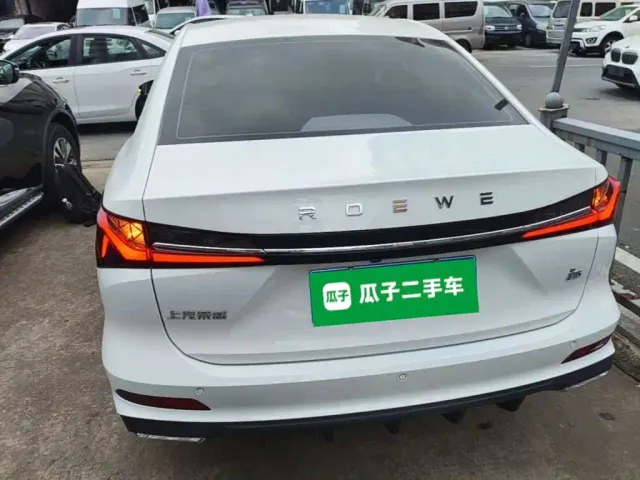 Roewe i5 — Фото автомобиля 5