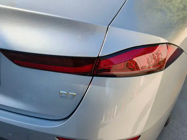 Roewe D7 — Фото автомобиля 11