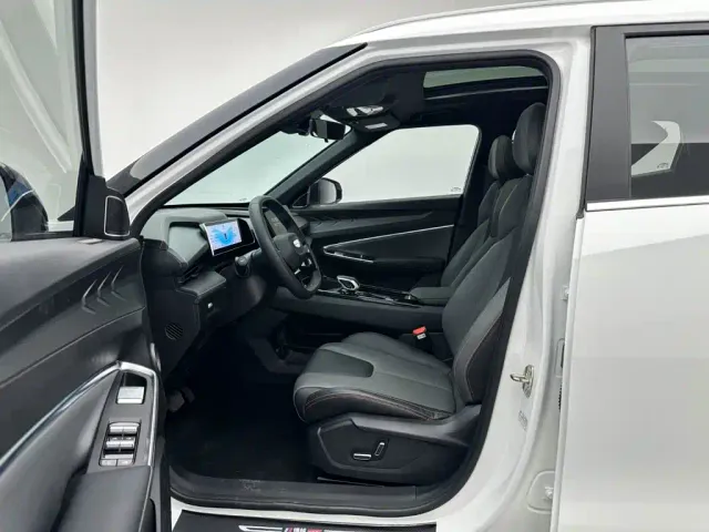 Geely Boyue — Фото автомобиля 17