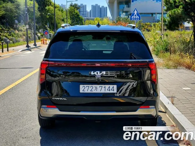 Kia Carnival 4th Gen — Фото автомобиля 4