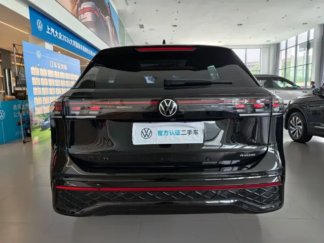 Volkswagen Tiguan L — Фото автомобиля 15
