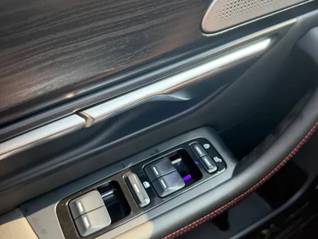 Xpeng P7 — Фото автомобиля 5