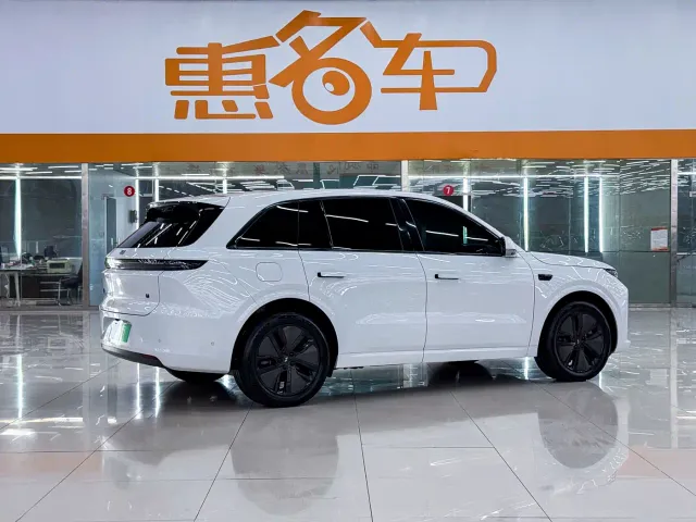Li Auto L6 — Фото автомобиля 26