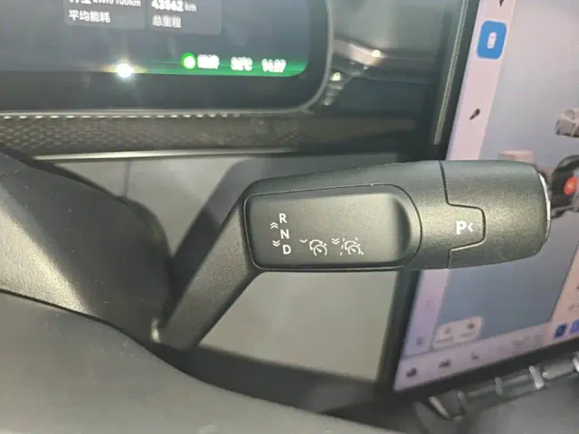 ZEEKR Zeekr 7X 2025 Model 75kWh RWD Smart Driving Edition — Фото автомобиля 13