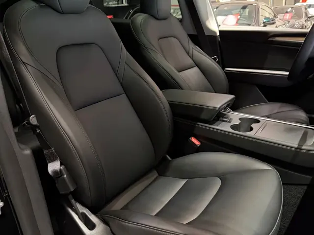 Tesla Model Y 2022 Facelift Rear-Wheel Drive Version — Фото автомобиля 14
