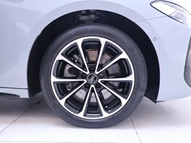 Audi A5L — Фото автомобиля 6