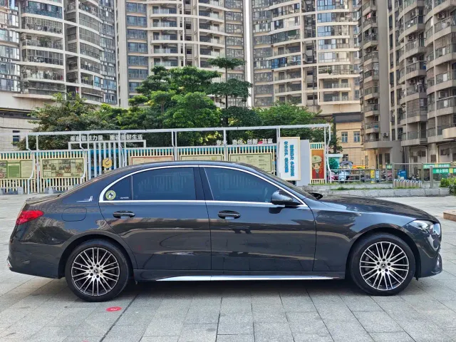 Mercedes-Benz C-Class — Фото автомобиля 4