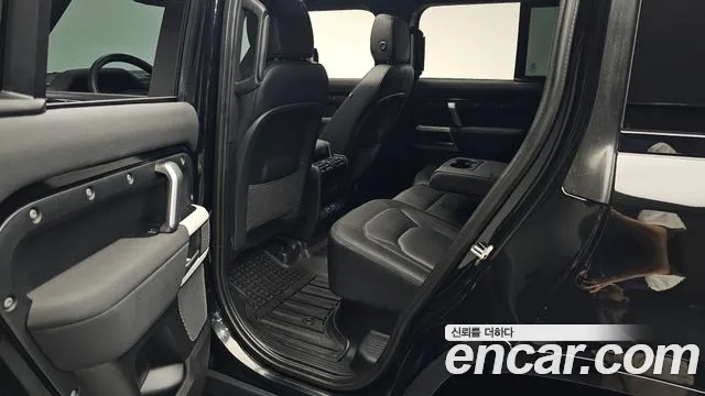 Land Rover Defender L663 — Фото автомобиля 25