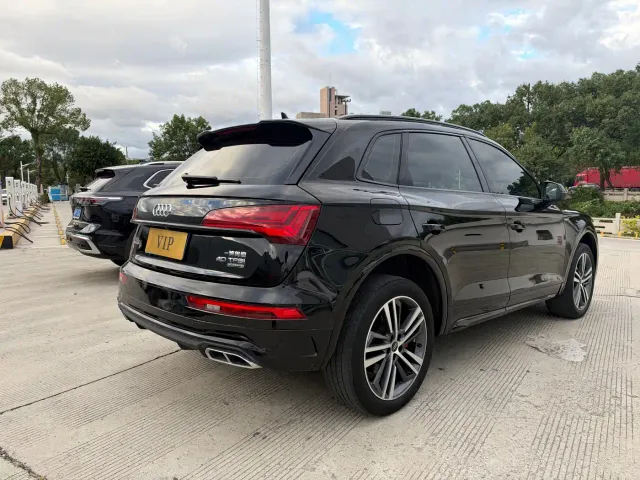 Audi Q5L — Фото автомобиля 9