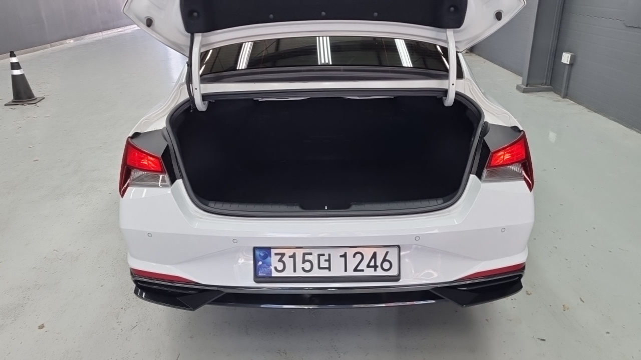 Hyundai Avante — Фото автомобиля 16