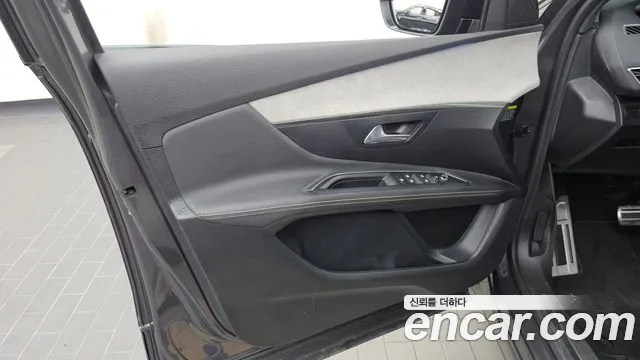 Peugeot 3008 — Фото автомобиля 24