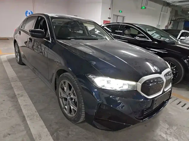 BMW i3 — Фото автомобиля 3