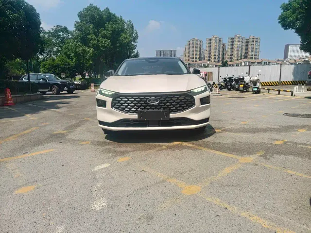 Ford Mondeo — Фото автомобиля 2