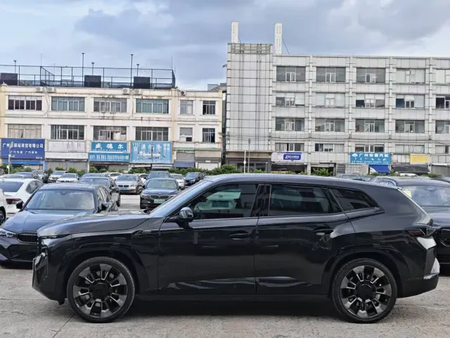 BMW XM — Фото автомобиля 15