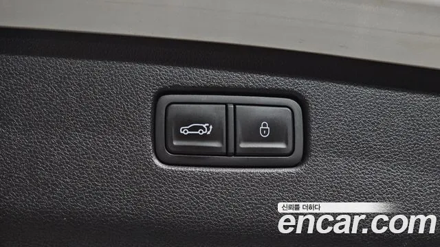 Genesis GV70 2.5T Бензин AWD — Фото автомобиля 30