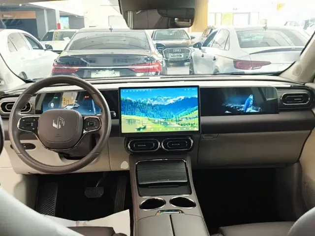 Leapmotor C11 — Фото автомобиля 9