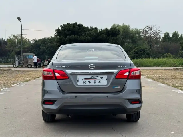 Nissan Sylphy — Фото автомобиля 5