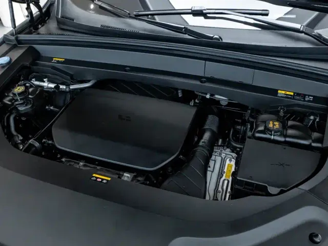 Li Auto L9 — Фото автомобиля 13