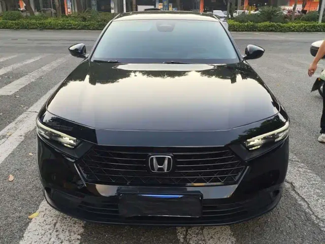 Honda Accord — Фото автомобиля 2