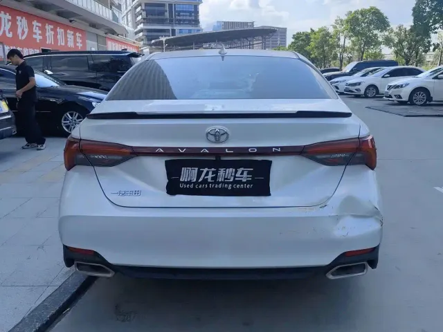 Toyota Avalon — Фото автомобиля 7