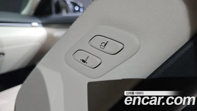 Genesis GV70 — Фото автомобиля 26