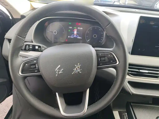 Hongqi E-QM5 — Фото автомобиля 10