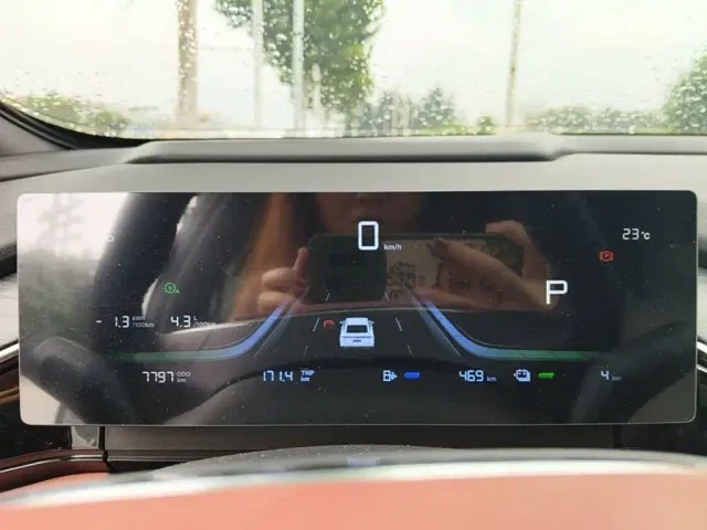 Geely Galaxy L6 — Фото автомобиля 11