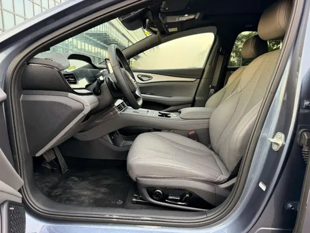 BYD Seal 07 DM-i — Фото автомобиля 8