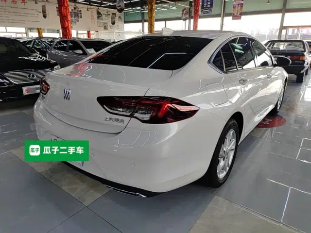 Buick Regal — Фото автомобиля 6