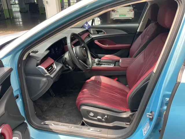 Hongqi H5 — Фото автомобиля 4