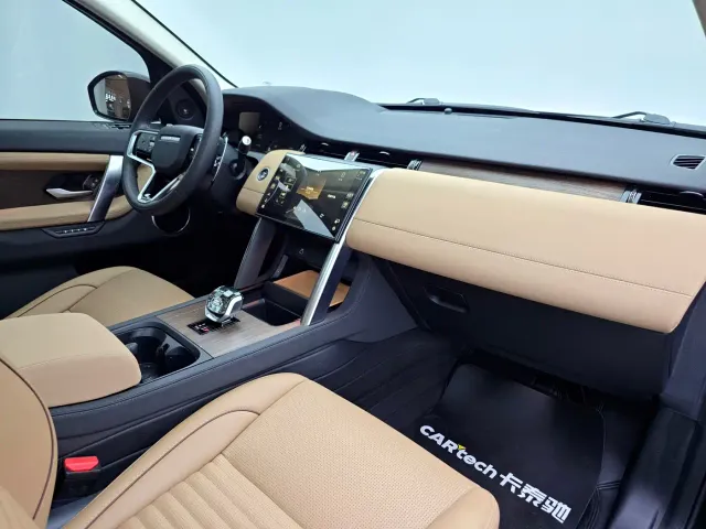 Land Rover Discovery Sport — Фото автомобиля 14