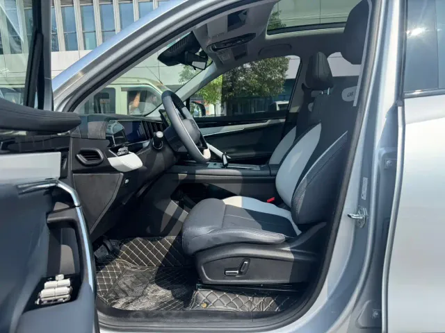 Geely Boyue L — Фото автомобиля 8