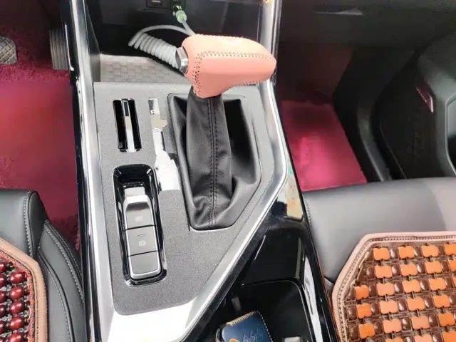 Wuling Asta — Фото автомобиля 6