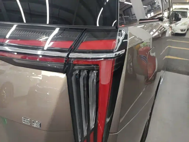 GAC Trumpchi E9 — Фото автомобиля 7