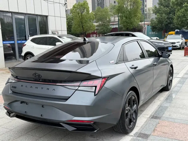 Hyundai Elantra — Фото автомобиля 14