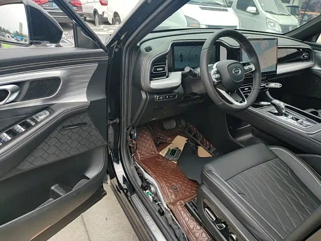 GAC Trumpchi GS8 — Фото автомобиля 15